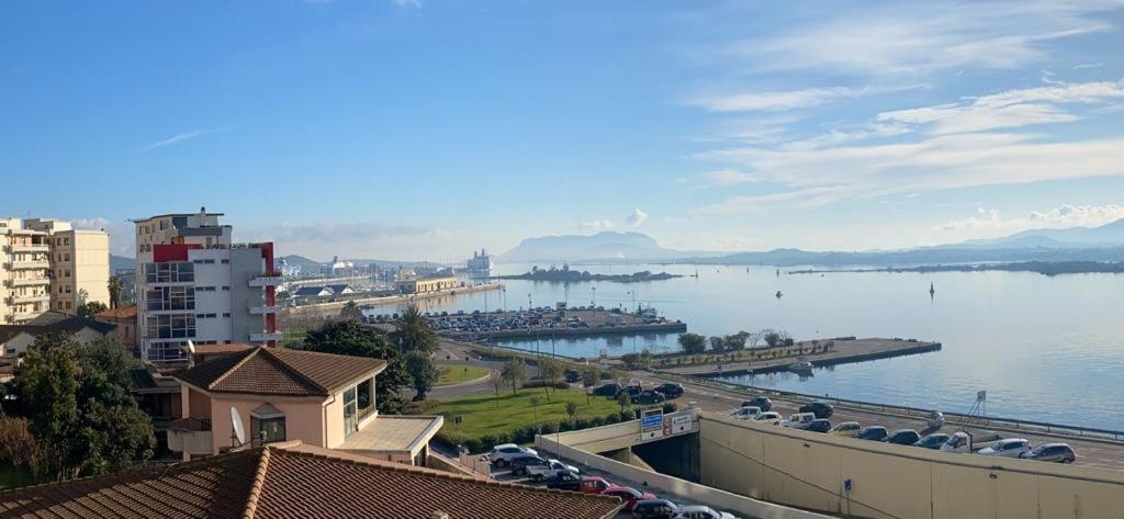 אולביה Seaside Apartments Casa Carla E Casa Andrea מראה חיצוני תמונה